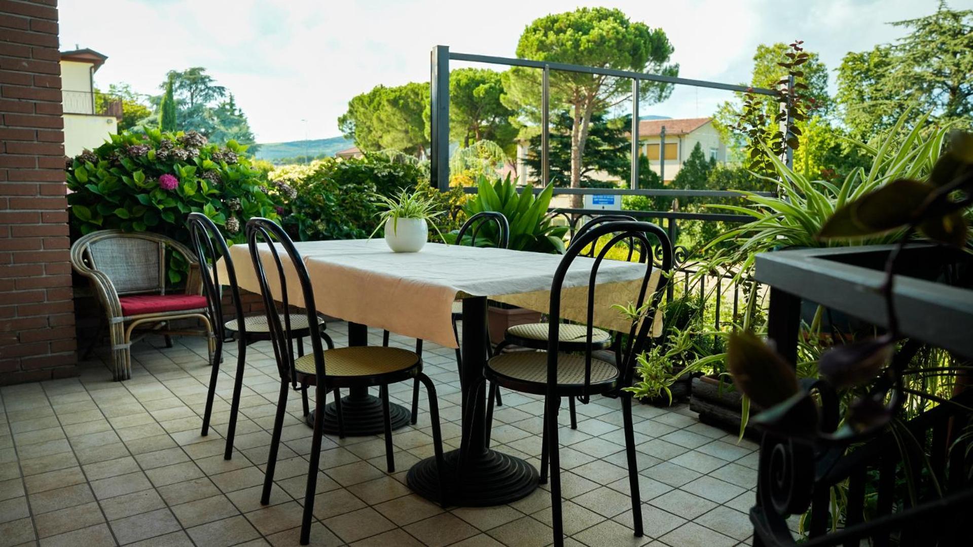 Florivana Boutique Hotel Ristorante San Pietro in Cariano Exterior foto